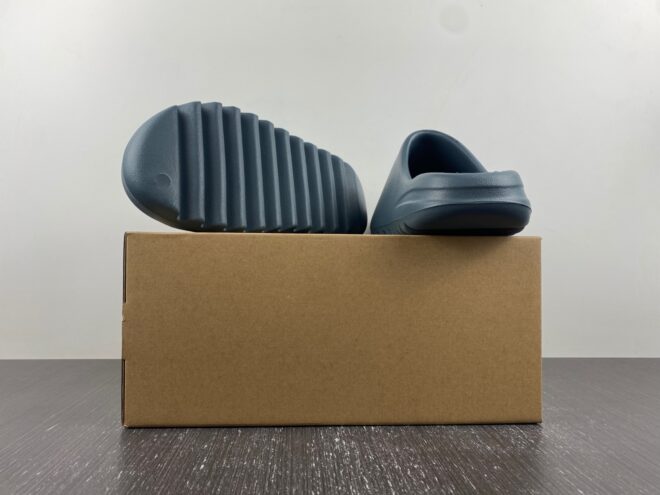 YEEZY SLIDE “Slate Marine” - Image 7