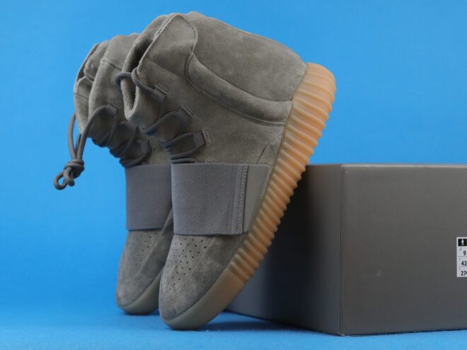 adidas Yeezy Boost 750 Light Grey Glow In the Dark - Image 9