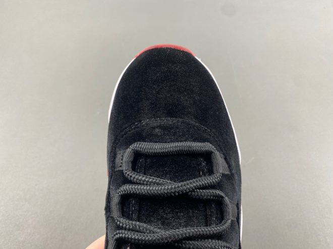 Air Jordan 11 Bred Velvet - Image 6