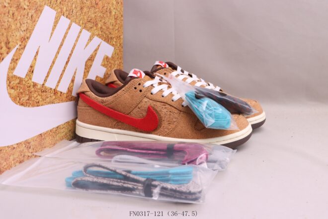 CLOT x Dunk Low SP 'Cork' - Image 3