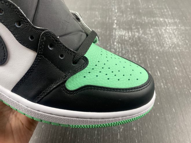 Air Jordan 1 High Green Glow - Image 4