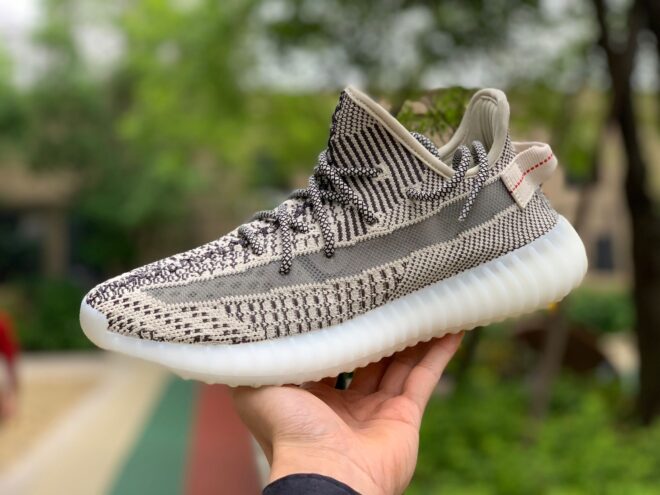 Adidas Yeezy Boost 350V2 - Image 5