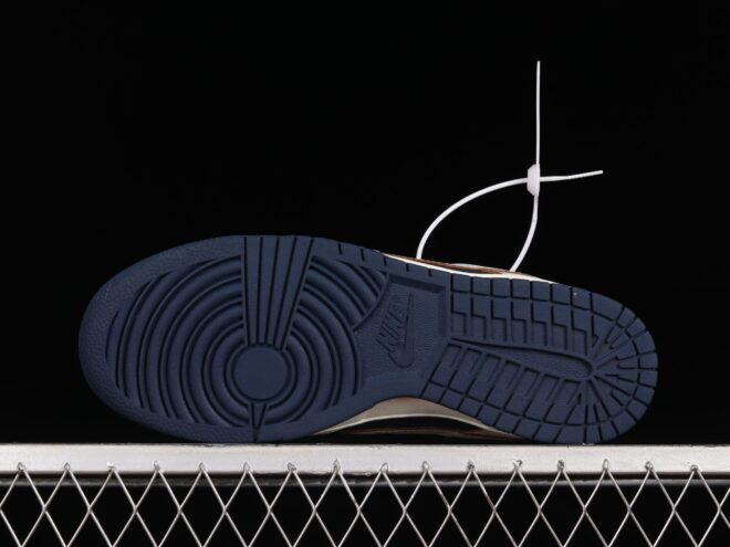 HUF x Nike SB Dunk Low “New York City” - Image 4