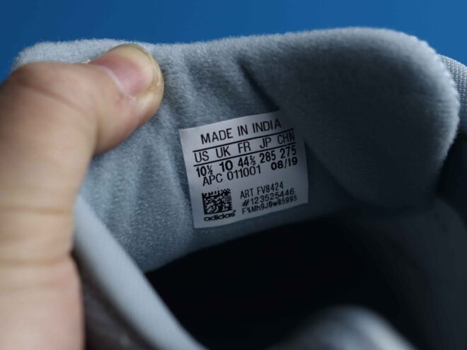 adidas Yeezy Boost 700 V2 Hospital Blue - Image 5