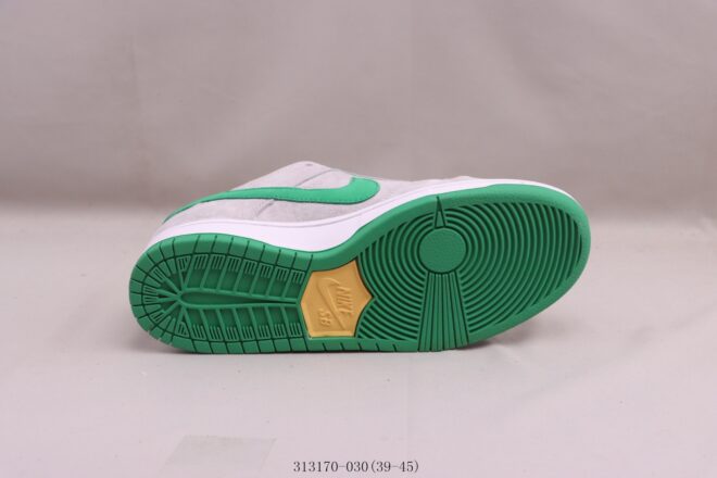 Nike SB Dunk Low Medusa - Image 4