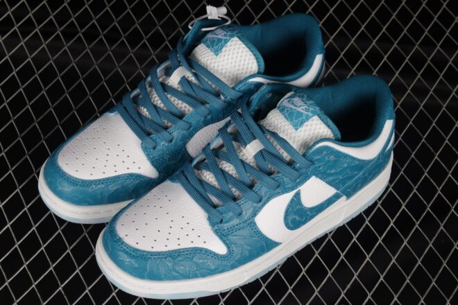 Nike Dunk Low, Ocean (W) - Image 6