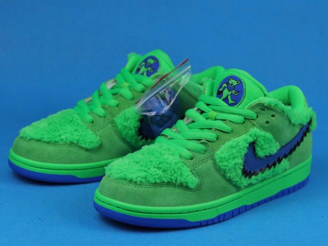 Nike SB Dunk Low Grateful Dead Bears Green - Image 10