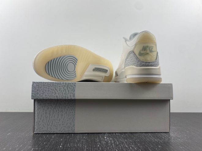 Air Jordan 3 Retro SE Craft Ivory - Image 7