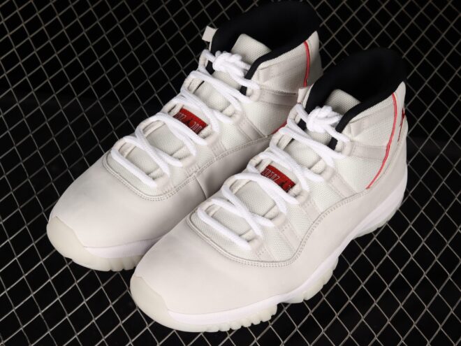 Jordan 11 Retro, Platinum Tint - Image 2