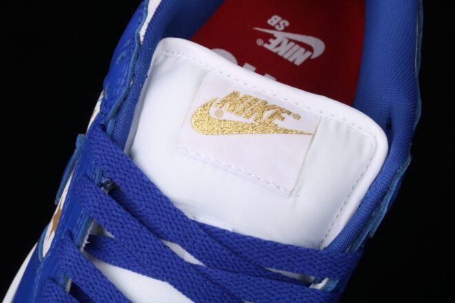 Nike SB Dunk Low, Supreme Stars Hyper Royal - Image 4