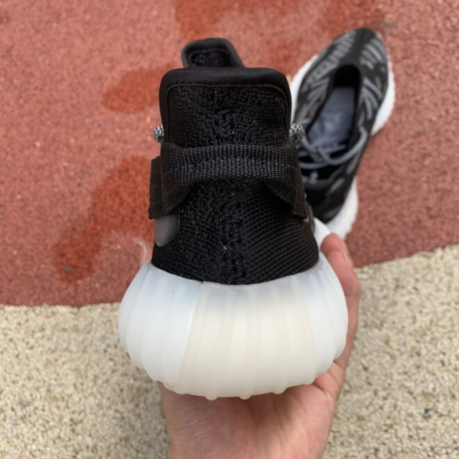 Yeezy 350 V3 Runner - Image 7