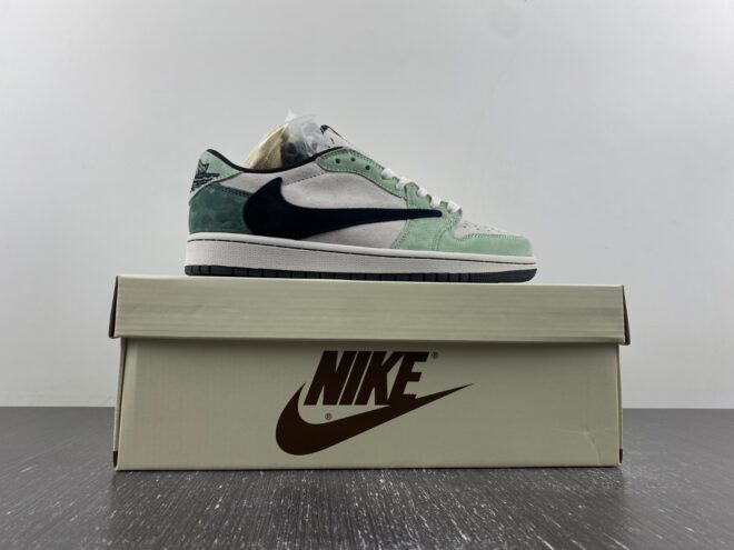 Travis Scott x Air Jordan 1 Green Black - Image 8