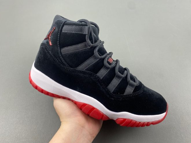 Air Jordan 11 Bred Velvet - Image 9