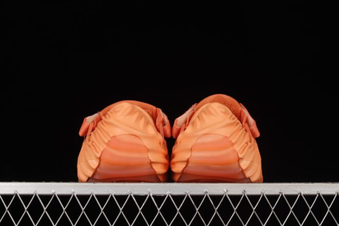 Salehe Bembury x Crocs Polle x Clog “Orange” - Image 10