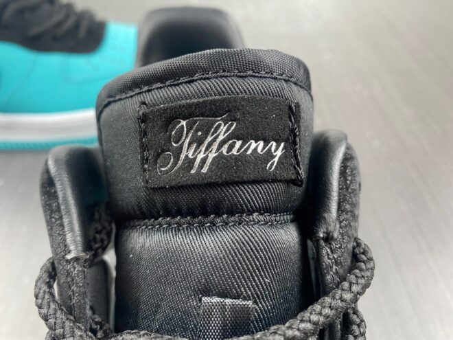 Tiffany & Co. x Nike Air Force 1 Friends and Family - Image 6