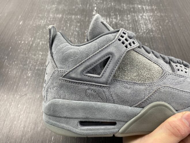 Air Jordan 4 Retro Kaws - Image 12