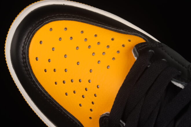 Air Jordan 1 High OG Taxi Yellow Toe - Image 4