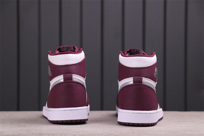 Jordan 1 Retro High OG Bordeaux - Image 4