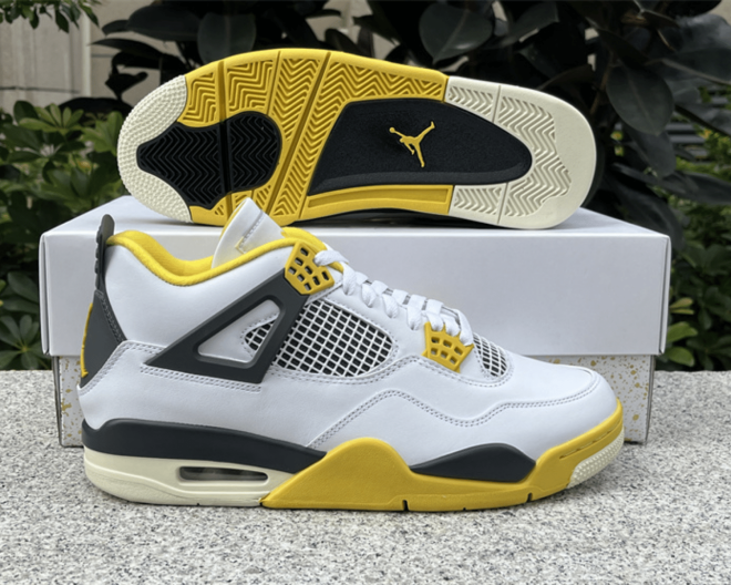 Women's Air Jordan 4 Vivid Sulfur - Image 7