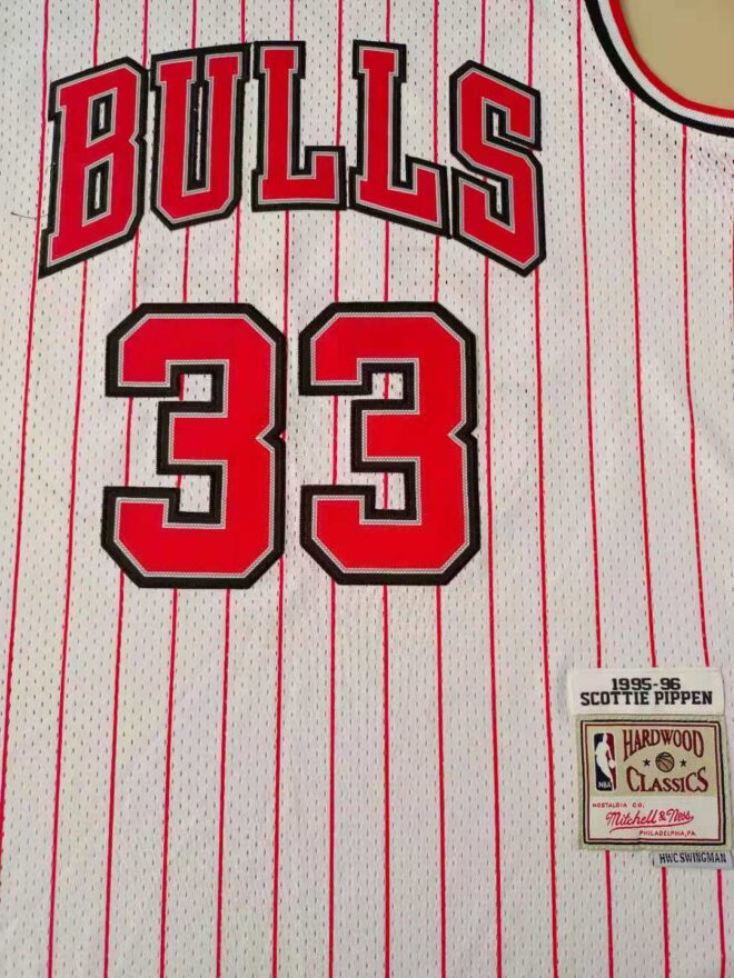 Bulls No. 33 White Striped Vintage Jersey - Image 4