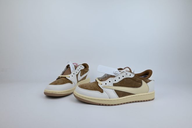 Travis Scott x Air Jordan 1 Low Brown & White Custom - Image 6