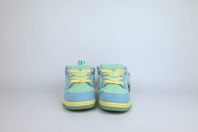 Nike SB Dunk Low Verdy Visty - Image 3