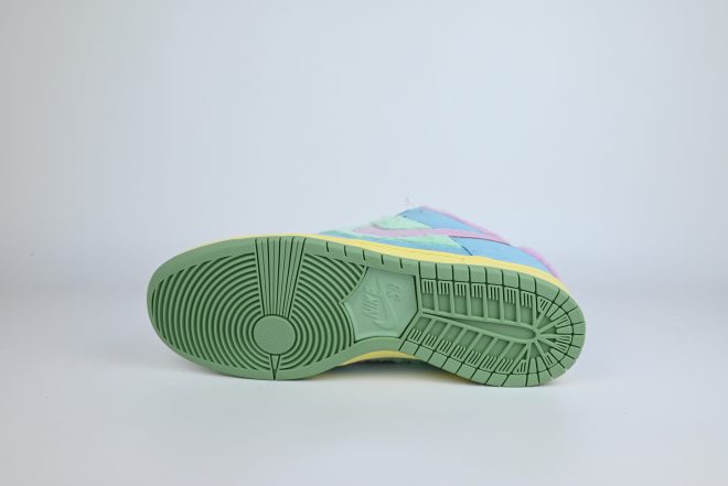 Nike SB Dunk Low Verdy Visty - Image 6