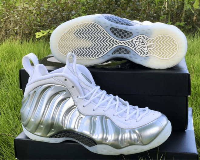 Women's Nike Air Foamposite One Chrome White - Image 8