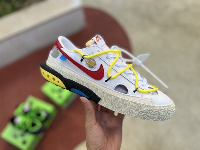 Off-White x Nike Blazer Low White - Image 3