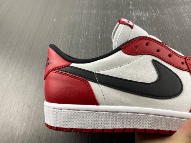 Jordan 1 Retro Low Chicago (2016) - Image 6