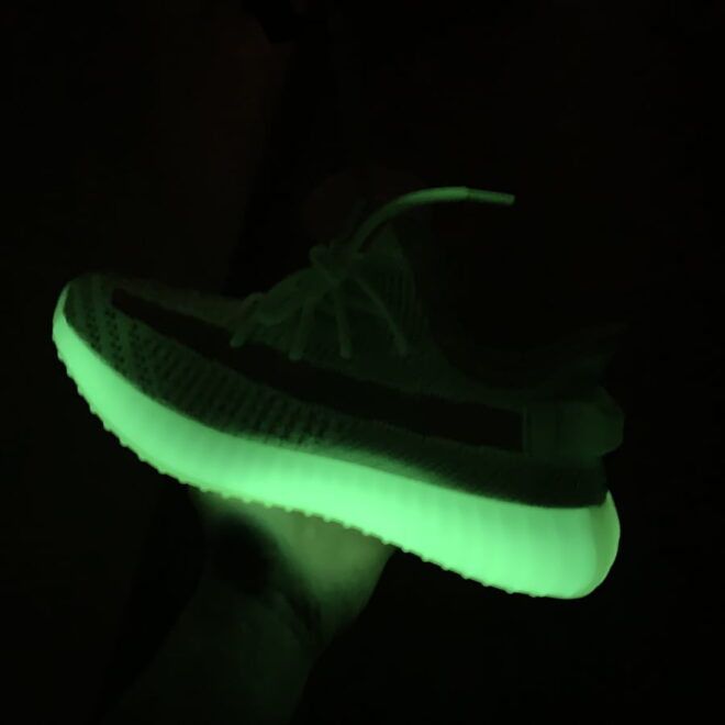 Adidas Yeezy Boost 350 V2 Glow - Image 7