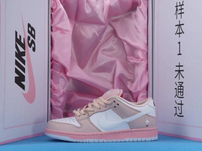 Nike SB Dunk Low Pink Pigeon - Image 8