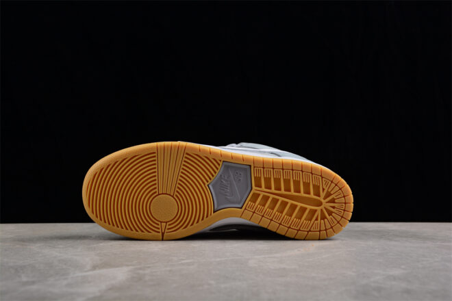 Nike SB Dunk Low Pro ISO Orange Label Wolf Grey Gum - Image 7