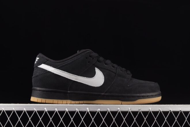 Nike SB Dunk Low Fog - Image 12