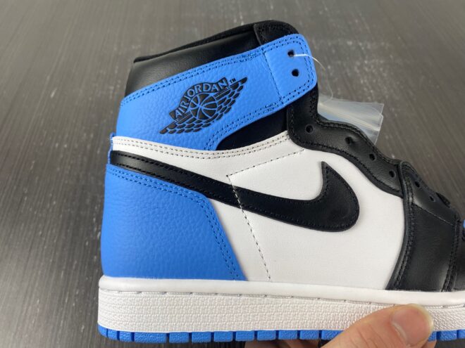 Air Jordan 1 Retro High OG 'UNC Toe' - Image 14