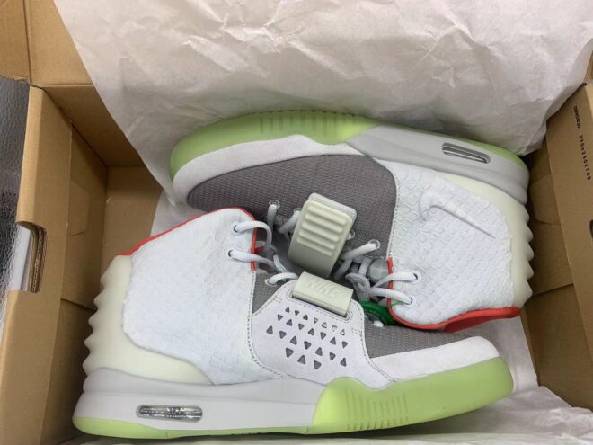 Air Yeezy 2 Pure Platinum - Image 7