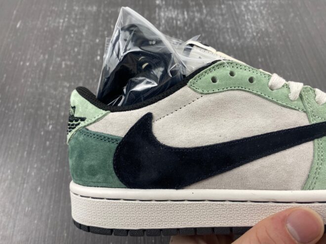 Travis Scott x Air Jordan 1 Green Black - Image 14