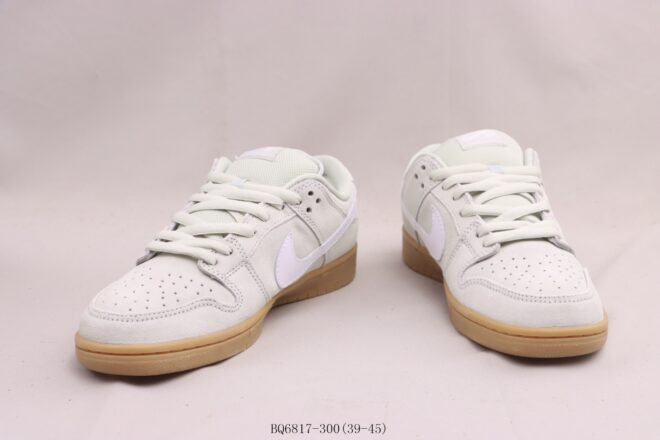 Nike SB Dunk Low Island Green Gum - Image 7