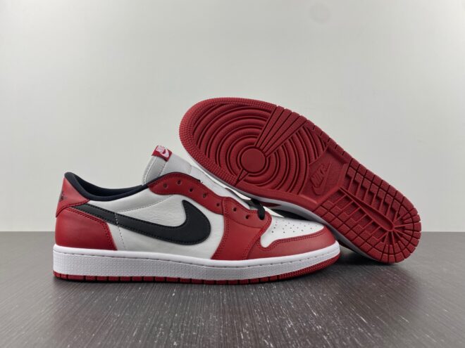 Jordan 1 Retro Low Chicago (2016) - Image 4