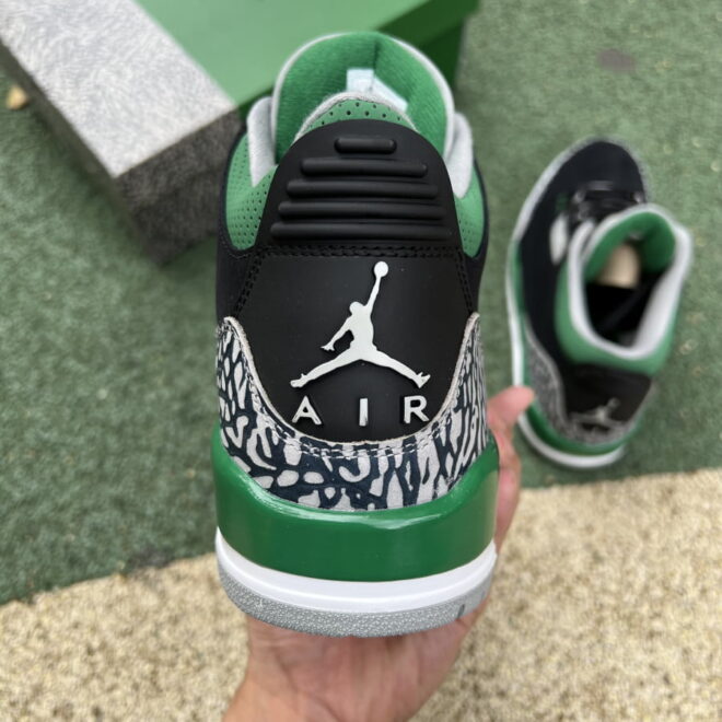 Air Jordan 3 Retro Pine Green - Image 5