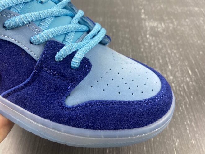 Run The Jewels x Nike SB Dunk Low - Image 15