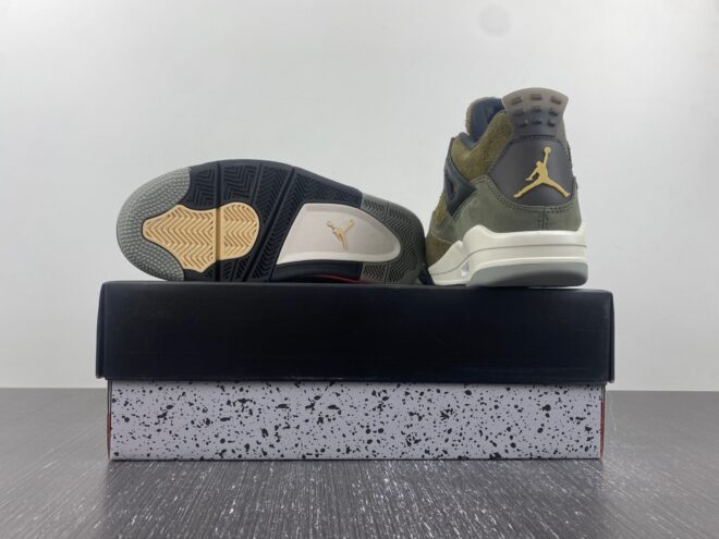 Air Jordan 4 Craft Medium Olive - Image 14