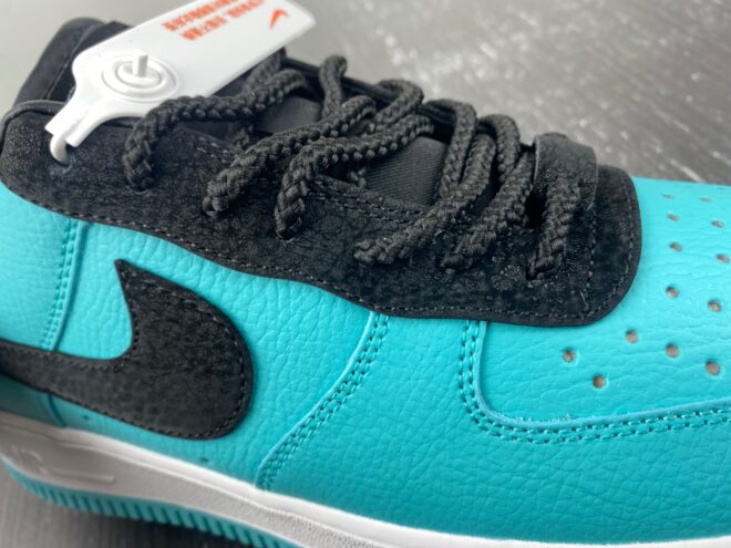 Tiffany & Co. x Nike Air Force 1 Friends and Family - Image 16