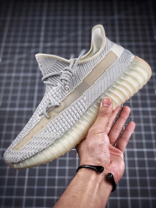 Yeezy 350 Boost V2 "LUNDMARK" - Image 3