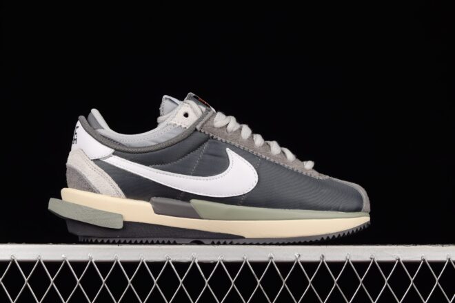 Sacai x Nike Zoom Cortez 4.0 Dark Grey White Green - Image 3