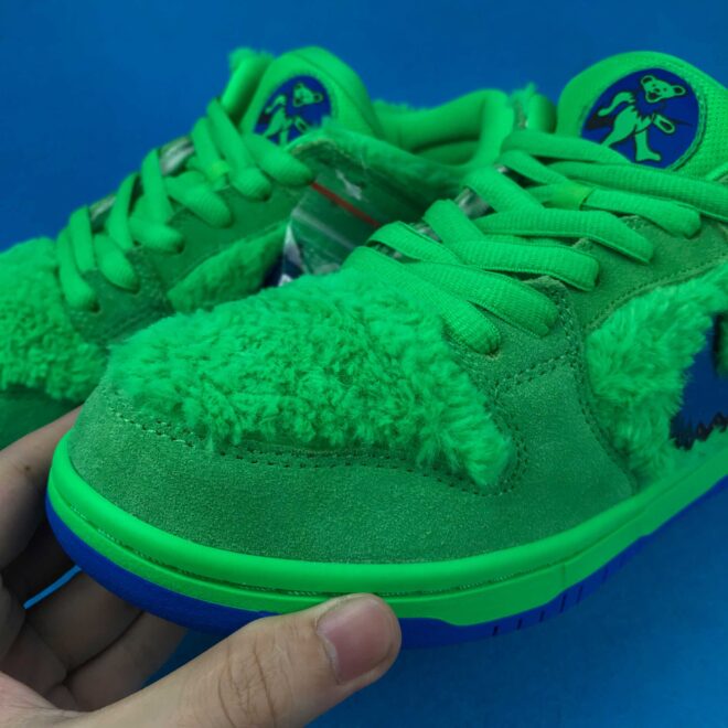 Nike SB Dunk Low Grateful Dead Bears Green - Image 5