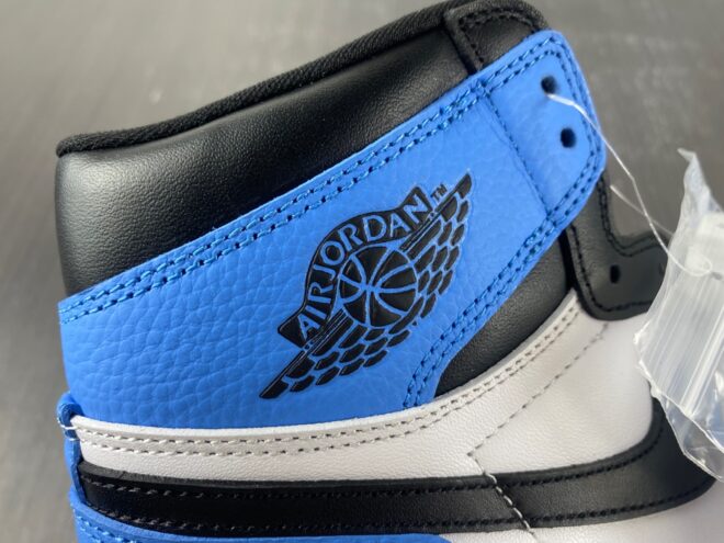 Air Jordan 1 Retro High OG 'UNC Toe' - Image 16