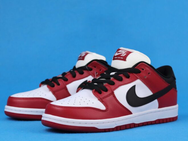 Nike SB Dunk Low J-Pack Chicago - Image 4