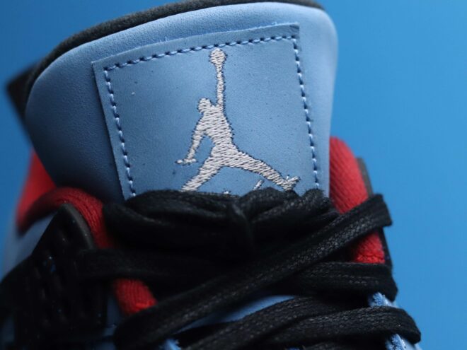 Air Jordan 4 Retro Travis Scott Cactus Jack - Image 3