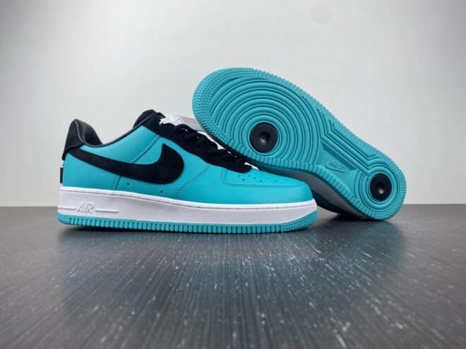 Tiffany & Co. x Nike Air Force 1 Friends and Family - Image 19